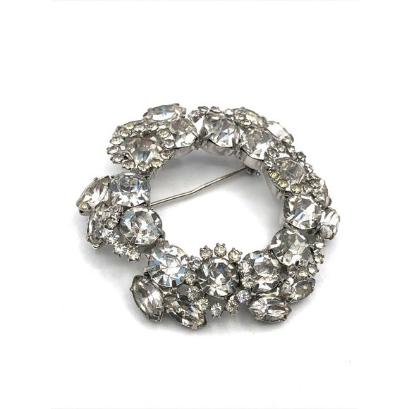 Vintage WEISS Brooch Silvertone Rhodium Rhinestones Wreath Brooch - Picture 4 of 11